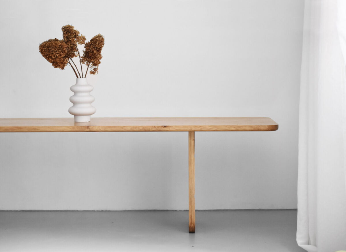 dębowy stół do jadalni, stół w stylu skandynawskim minimalistycznym , piękny drewniany stół, oka table