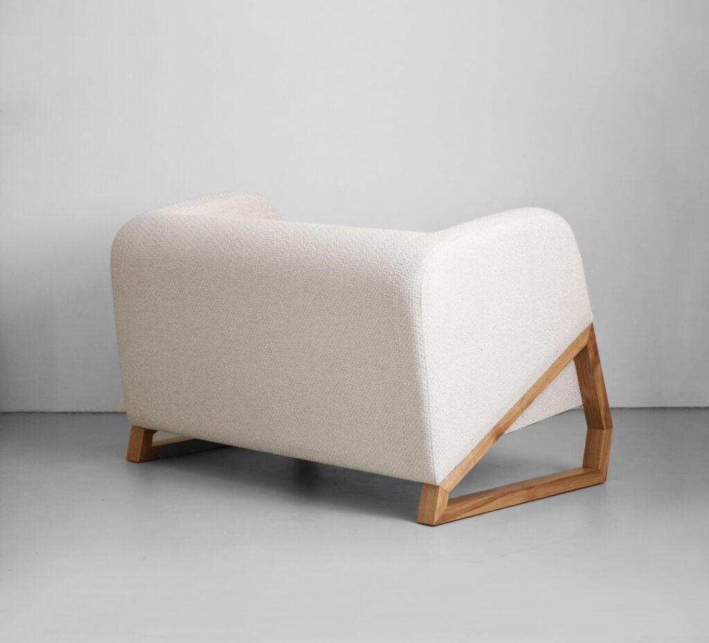 dwuosobową sofa nierozkładana w stylu japandi