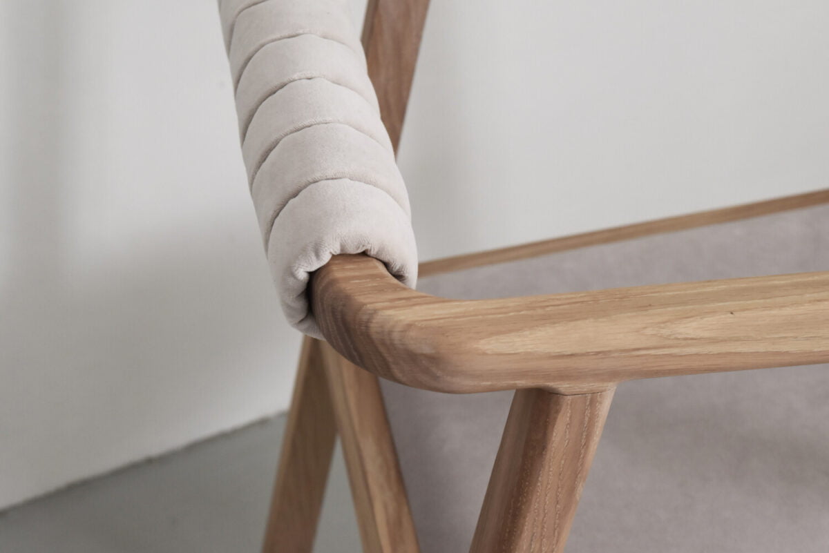 krzesło dębowe oparcie tapicerowane